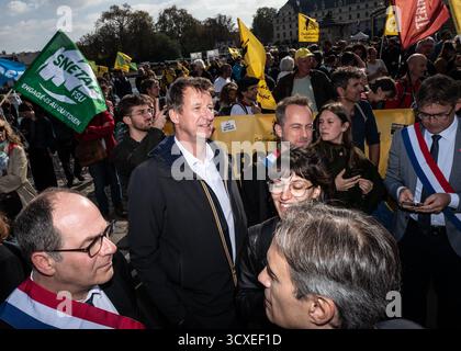 Saint Ouen, Paris, Frankreich. Oktober 2025. Der Bauernbund hat sich am Dienstag, den 14. Oktober, in Paris gegen das Abkommen zwischen der EU und dem Mercosur in Les Invalides in Paris ausgesprochen. (Kreditbild: © Sadak Souici/ZUMA Press Wire) NUR REDAKTIONELLE VERWENDUNG! Nicht für kommerzielle ZWECKE! Stockfoto