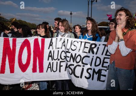 Saint Ouen, Paris, Frankreich. Oktober 2025. Der Bauernbund hat sich am Dienstag, den 14. Oktober, in Paris gegen das Abkommen zwischen der EU und dem Mercosur in Les Invalides in Paris ausgesprochen. (Kreditbild: © Sadak Souici/ZUMA Press Wire) NUR REDAKTIONELLE VERWENDUNG! Nicht für kommerzielle ZWECKE! Stockfoto