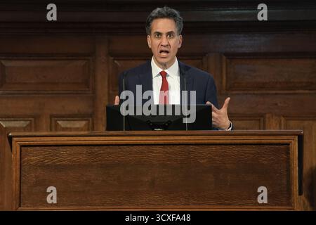Energieminister Ed Miliband hält eine Rede auf der Energy UK Annual Conference in Westminster, Zentrum von London. Bilddatum: Dienstag, 14. Oktober 2025. Stockfoto