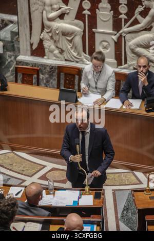 Saint Ouen, Paris, Frankreich. Oktober 2025. Premierminister Sébastien Lecornu hat am Dienstag, den 14. Oktober, in Paris seine allgemeine Grundsatzerklärung vor der Nationalversammlung abgegeben. (Kreditbild: © Sadak Souici/ZUMA Press Wire) NUR REDAKTIONELLE VERWENDUNG! Nicht für kommerzielle ZWECKE! Stockfoto