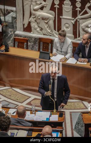 Saint Ouen, Paris, Frankreich. Oktober 2025. Premierminister Sébastien Lecornu hat am Dienstag, den 14. Oktober, in Paris seine allgemeine Grundsatzerklärung vor der Nationalversammlung abgegeben. (Kreditbild: © Sadak Souici/ZUMA Press Wire) NUR REDAKTIONELLE VERWENDUNG! Nicht für kommerzielle ZWECKE! Stockfoto