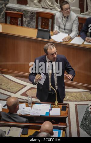 Saint Ouen, Paris, Frankreich. Oktober 2025. Premierminister Sébastien Lecornu hat am Dienstag, den 14. Oktober, in Paris seine allgemeine Grundsatzerklärung vor der Nationalversammlung abgegeben. (Kreditbild: © Sadak Souici/ZUMA Press Wire) NUR REDAKTIONELLE VERWENDUNG! Nicht für kommerzielle ZWECKE! Stockfoto