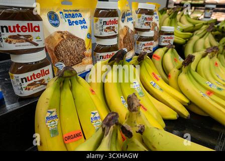 D'Agostino Supermarkt in New York City bietet eine große Auswahl an Produkten, USA 2025 Stockfoto