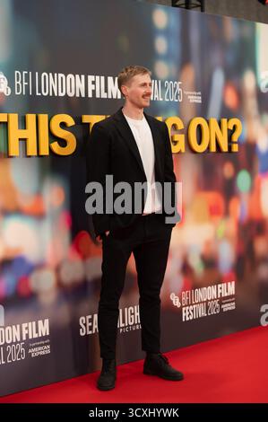 London, Vereinigtes Königreich. Oktober 2025. Fred Asquith auf dem roten Teppich beim BFI Film Festival Premiere von „Is This Thing On?“. Cristina Massei/Alamy Live News Stockfoto