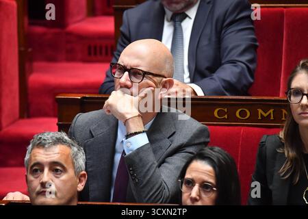 Paris, Frankreich. Oktober 2025. Roland LESCURE, Minister für Wirtschaft, Finanzen und Industrie, Energie und digitale Souveränität; während der allgemeinen politischen Rede von Premierminister Sébastien Lecornu, Nationalversammlung, Paris, 14. Oktober 2025 Foto: Karim Ait Adjedjou/ABACAPRESS.COM Credit: Abaca Press/Alamy Live News Stockfoto