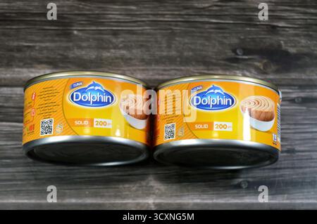 Kairo, Ägypten, 9. Oktober 2025: Dolphin Thunfisch fest, Dosenware aus Premium-Thunfisch, verkauft in festen Stücken statt Flocken oder Stückchen, vielseitig, Stockfoto