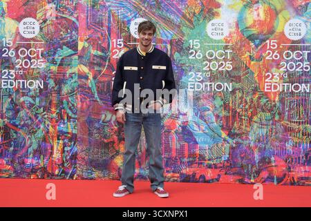 Rom, Italien. Oktober 2025. Lorenzo Zurzolo nimmt am Fotoruf des Films „Squali“ während des Rome Film fest 2025 im Auditorium Parco Della Musica Teil. Quelle: SOPA Images Limited/Alamy Live News Stockfoto