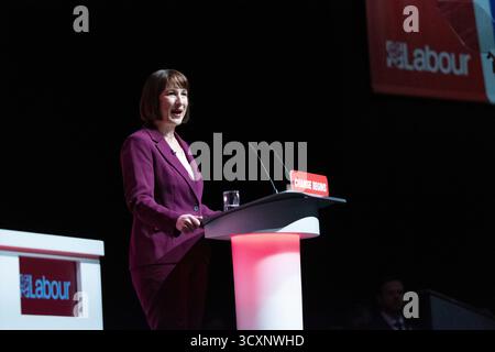 Liverpool, Großbritannien. September 2024. Rachel Reeves hält ihre erste nationale Jahreskonferenz als Kanzlerin auf der Parteikonferenz der Labour Party. (Credit Image: © Gary Roberts/SOPA Images via ZUMA Press Wire) NUR REDAKTIONELLE VERWENDUNG! Nicht für kommerzielle ZWECKE! Stockfoto