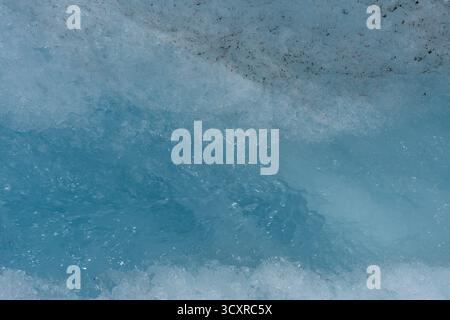 Nahaufnahme der Gletscherschmelzströmung. Athabasca Glacier, Columbia Icefield, ab Stockfoto