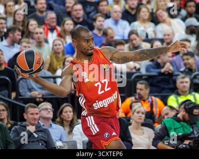 Bayerns 22 Isiaha MIKE. Basketball: Bayern - Mailand 64:53. Euroleague, FC Bayern Basketball - EA7 Emporio Armani Mailand, Runde 4, Saison 2025-2026, am 14.10.2025 in München, S A P G A R D E N, Deutschland. Quelle / Copyright / Credit : Oryk HAIST *** Bayerns 22 Isiaha MIKE Basketball Bayern Milan 64 53 Euroleague, FC Bayern Basketball EA7 Emporio Armani Milan, Runde 4, Saison 2025 2026, am 14 10 2025 in München, S A P G A R D E N, Deutschland Quelle Copyright Credit Oryk HAIST xBASKETBALL-BAYERN-MAILANDx Stockfoto