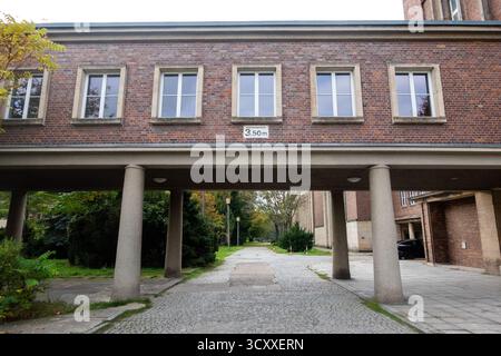 Berlin, Deutschland. Oktober 2025. Die Gebäude des Funkhauses Nalepastraße im Stadtteil Oberschöneweide. Quelle: Soeren Stache/dpa/Alamy Live News Stockfoto