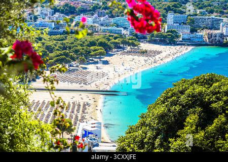 Santa Ponca Strand Panoramablick auf den Sommer, Mallorca, Balearen Inseln von Spanien Stockfoto