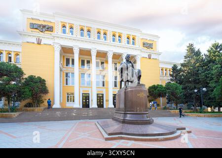 Baku, Aserbaidschan. oktober 2025. Außenansicht der Baku Music Academy im Stadtzentrum Stockfoto