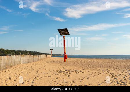 Life Ring Station am Ufer des Lake Michigan in Grand Haven, Michigan, USA. Stockfoto