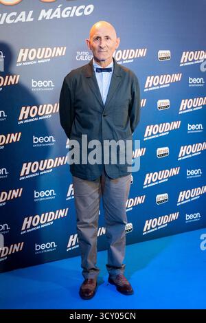 Modesto Lomba nimmt am 15. Oktober 2025 an der Houdini VIP-Veröffentlichung im Teatro Calderon in Madrid Teil. (Quelle: Miguel Escavias/Alfa Images/Alamy Live News) Stockfoto