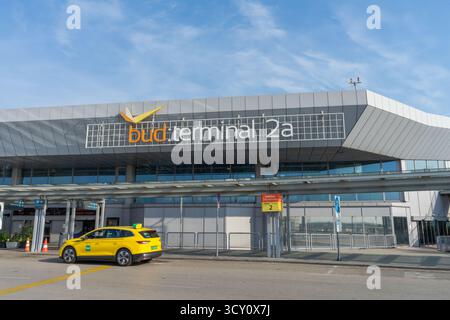 Flughafen Budapest Ferenc Liszt Terminal 2A, Ungarns wichtigster Drehkreuz für europäische und globale Flugreisen. Stockfoto