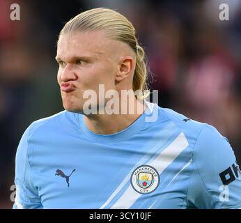London, Großbritannien. Oktober 2025. Brentford gegen Manchester City - Premier League - Gtech Community Stadium - London. Manchester City's Erling Haaland. Bildnachweis: Mark Pain / Alamy Live News Stockfoto