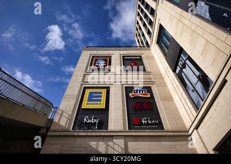 Außenansicht des Einkaufszentrums das Gerber, Logo, Mauritius, Aldi Sued, Edeka, dm, Drugstore Müller, H & M Hennes & Mauritz, Stuttgart, Baden-Wuertt Stockfoto