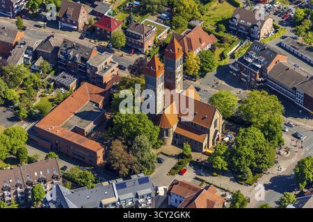 Luftaufnahme, katholische Kirche St. Clemens, Pfarrzentrum St. Clemens, Münster, Münsterland, Nordrhein-Westfalen, Deutschland, Ort der Anbetung, DE, EU Stockfoto