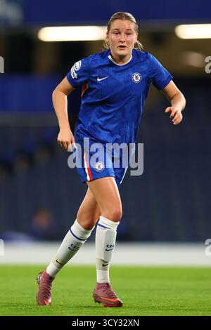 London, Großbritannien. Oktober 2025. Wieke Kaptein von Chelsea während des Spiels Chelsea Women vs Paris FC UEFA Womens Champions League in Stamford Bridge, London. Der Bildnachweis sollte lauten: Paul Terry/Sportimage Credit: Sportimage Ltd/Alamy Live News Stockfoto