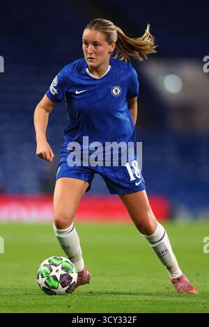 London, Großbritannien. Oktober 2025. Wieke Kaptein von Chelsea während des Spiels Chelsea Women vs Paris FC UEFA Womens Champions League in Stamford Bridge, London. Der Bildnachweis sollte lauten: Paul Terry/Sportimage Credit: Sportimage Ltd/Alamy Live News Stockfoto
