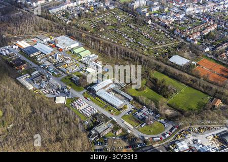 Luftaufnahme, Industriegebiet, ehemaliges Kohlebergwerk, Doppelbock-Wicklungsturm der ehemaligen Zeche Pluto in Wanne-Eickel, Herne, Ruhrgebiet, Nord-RHI Stockfoto