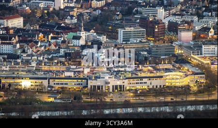 Luftaufnahme, Überblick über Hamm bei Nacht, technisches Rathaus, Bahnhofsvorplatz, Alleecenter ECE, Lutherkirche im Lutherviertel, Bockum-Hoevel, H Stockfoto