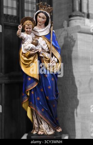 Jungfrau Maria und Jesuskind Stockfoto