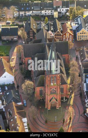 HALTERN AM SEE 16.12.2020 Kirchengebäude St.-Sixtus-Kirche am Markt in der Altstadt - Zentrum der Innenstadt in Haltern am See im Bundesland Nordrhein-We Stockfoto