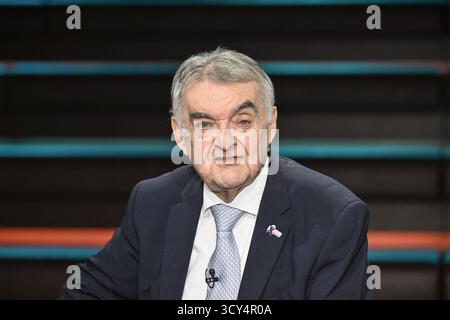 Herbert Reul Politiker 10/25 her Herbert Reul am 2. Oktober 2025 in Markus Lanz , ZDF Aufzeichnung vom 1. Oktober 2025 TV Fernsehen Talkshow Talk Show Deutschland deutsch deutscher Mann CDU Politik NRW Innenminister Landesminister Minister Politiker german quer Porträt sprechend neutral *** Herbert Reul Politiker 10 25 Herbert Reul Politiker am 2. Oktober 2025 in Markus Lanz , ZDF Aufnahme vom 1. Oktober 2025 TV Talk Show Talk Show Deutschland Deutscher Mann CDU Politik NRW Innenminister Minister Politiker deutsches Kreuzporträt spricht neutral Stockfoto