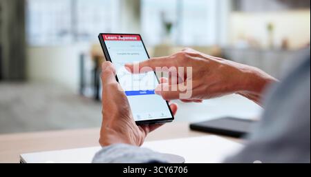 Smartphone-App Für Online-Grammatik Auf Japanisch Stockfoto