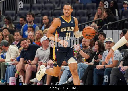 Orlando, Florida, USA, 16. Oktober 2025, die New Orleans Pelicans Wache Bryce McGowens #11 läuft im Kia Center nach vorne. (Foto: Marty Jean-Louis/Alamy Live News Stockfoto