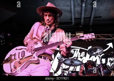 Justin Hawkins of the Darkness während des Konzerts „Dreams on Toast“ Tour 2025!, im Oriom Live Club, am 17. Oktober 2025 in Ciampino, Rom, Italien. Stockfoto