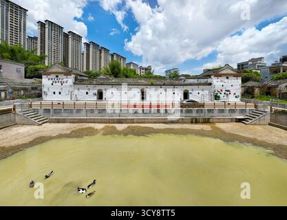 Luftaufnahmen der neuen Residenz Wansheng Baixie im Dorf Laoshe, Dayawan, Stadt Huizhou, Provinz Guangdong Stockfoto