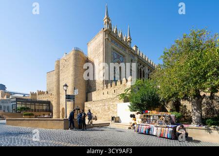 Baku, Aserbaidschan. oktober 2025. Blick auf die Festung im historischen Stadtzentrum Stockfoto