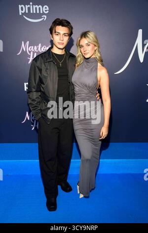 abb/Maxton Hall- Noah Miguel Oechsle Rodriguez und Lara Sprengler zu Gast auf dem blauen Teppich bei der Premiere der Amazon Prime TV Serie Maxton Hall - die Welt zwischen uns Staffel 2 im Tempodrom am 17.10.2025 in Berelin Berlin Deutschland *** abb Maxton Hall Noah Miguel Oechsle Rodriguez und Lara Sprengler als Gäste auf dem blauen Teppich bei der Premiere von der Amazon Prime TV-Serie Maxton Hall The World Between US Staffel 2 im Tempodrom am 17. 10 2025 in Berelin Berlin Deutschland Stockfoto