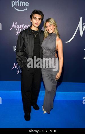 abb/Maxton Hall- Noah Miguel Oechsle Rodriguez und Lara Sprengler zu Gast auf dem blauen Teppich bei der Premiere der Amazon Prime TV Serie Maxton Hall - die Welt zwischen uns Staffel 2 im Tempodrom am 17.10.2025 in Berelin Berlin Deutschland *** abb Maxton Hall Noah Miguel Oechsle Rodriguez und Lara Sprengler als Gäste auf dem blauen Teppich bei der Premiere von der Amazon Prime TV-Serie Maxton Hall The World Between US Staffel 2 im Tempodrom am 17. 10 2025 in Berelin Berlin Deutschland Stockfoto