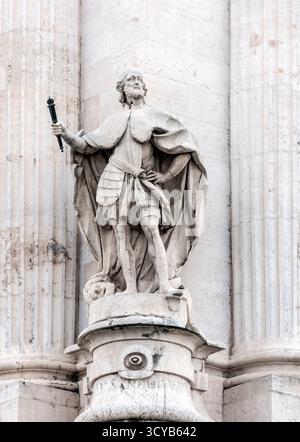 Estatua de Sancho VII de Navarra en el Palacio Real de Madrid. España Stockfoto