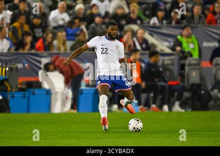 Commerce City, CO, USA. Oktober 2025. US-Verteidiger Mark McKenzie (22) im Rahmen des Internationalen Fußballspiels der Männer zwischen der US-Nationalmannschaft und Australien im Dick's Sporting Goods Park in Commerce City, CO. (Foto: Kevin Langley/Sports South Media). Quelle: csm/Alamy Live News Stockfoto