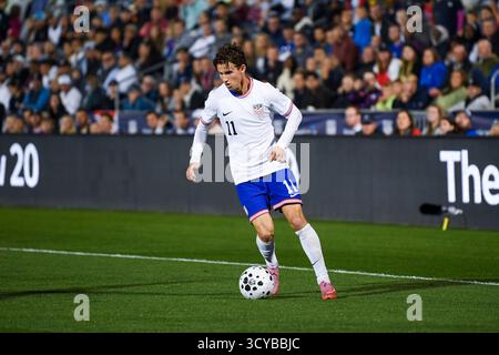 Commerce City, CO, USA. Oktober 2025. US-Mittelfeldspieler Brenden Aaronson (11) während des internationalen Fußballspiels der Männer zwischen der US-Nationalmannschaft und Australien im Dick's Sporting Goods Park in Commerce City, CO. (Foto: Kevin Langley/Sports South Media). Quelle: csm/Alamy Live News Stockfoto