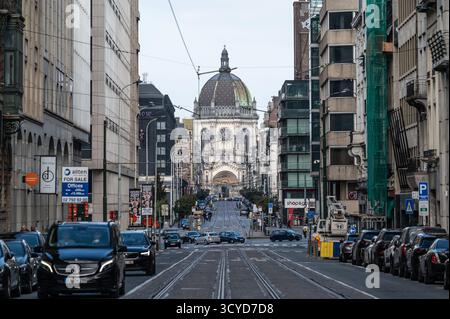 Rue Royale mit der Königlichen Kirche St. Maria in Brüssel Hauptstadt, Belgien 12. OKT 2025 Stockfoto