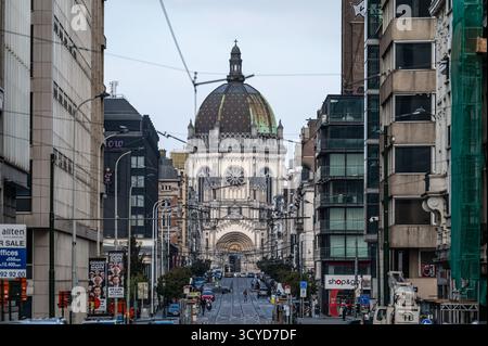 Rue Royale mit der Königlichen Kirche St. Maria in Brüssel Hauptstadt, Belgien 12. OKT 2025 Stockfoto