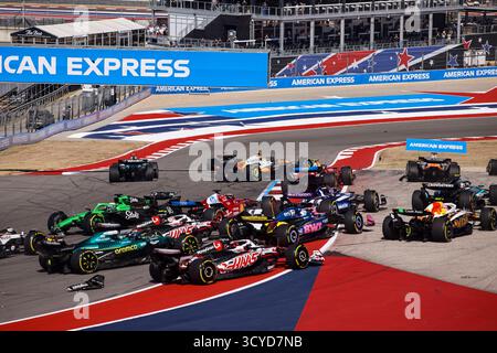 Start des Rennens, Abflug, Unfall, 27 HULKENBERG Nico (ger), Stake F1 Team Kick C45, Action 14 ALONSO Fernando (Spa), Aston Martin F1 Team AMR24, Action Action 04 NORRIS Lando (gbr), McLaren F1 Team MCL39, Action 81 PIASTRI Oscar (aus), McLaren F1 Team mcl39, Action 18 WALK Lance (CAN), Aston Martin F1 Team AMR25, Ferrari LASR25, Ferrari (GASR25), Ferrari lita) Mercedes AMG F1 Team W16, Action während des Formel 1 Grand Prix der Vereinigten Staaten 2025, 19. Runde der FIA Formel 1 wo 2025 Stockfoto