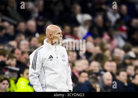 AMSTERDAM – (L-R) Ajax Assistenztrainer Marcel Keizer während des niederländischen Eredivisie-Spiels zwischen AFC Ajax und AZ in der Johan Cruijff Arena am 18. Oktober 2025 in Amsterdam. ANP OLAF KRAAK Stockfoto