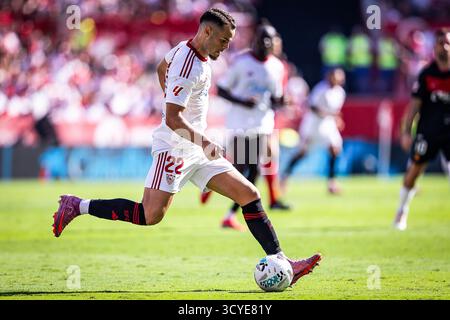 Sevilla, Espagne. Oktober 2025. Ramon MARTINEZ vom Sevilla FC während des spanischen Meisterschaftsspiels LaLiga zwischen Sevilla FC und RCD Mallorca am 18. Oktober 2025 im Estadio Ramon Sanchez Pizjuan in Sevilla, Spanien - Foto Rafael Roman/Matthieu Mirville/DPPI Credit: DPPI Media/Alamy Live News Stockfoto