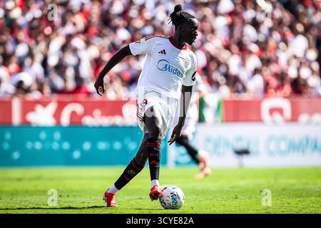 Sevilla, Espagne. Oktober 2025. Batista MENDY von Sevilla FC während des spanischen Meisterschaftsspiels LaLiga zwischen Sevilla FC und RCD Mallorca am 18. Oktober 2025 im Estadio Ramon Sanchez Pizjuan in Sevilla, Spanien - Foto Rafael Roman/Matthieu Mirville/DPPI Credit: DPPI Media/Alamy Live News Stockfoto