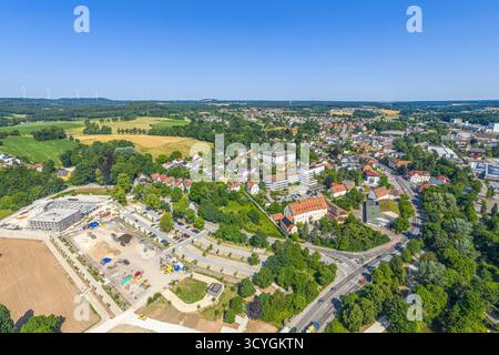 Ein Blick aus der Vogelperspektive auf die malerische Stadt Ellwangen im Jagsttal im Landkreis Ostalb in Baden-Württemberg Stockfoto