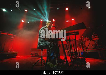 Kopenhagen, Dänemark. Oktober 2025. Der isländische Sänger, Musiker und Songwriter Asgeir gibt ein Live-Konzert im Poolen Copenhagen. Quelle: Gonzales Photo/Alamy Live News Stockfoto