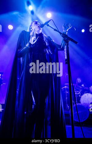 Kopenhagen, Dänemark. Oktober 2025. Der färöische Sänger, Songwriter und Musiker Eivor gibt ein Live-Konzert in Poolen Kopenhagen. Stockfoto