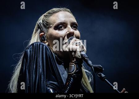 Kopenhagen, Dänemark. Oktober 2025. Der färöische Sänger, Songwriter und Musiker Eivor gibt ein Live-Konzert in Poolen Kopenhagen. Stockfoto